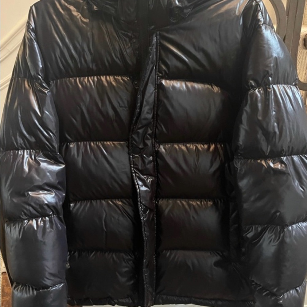 Aritzia Super Puff hi-gloss Black Puffer Jacket